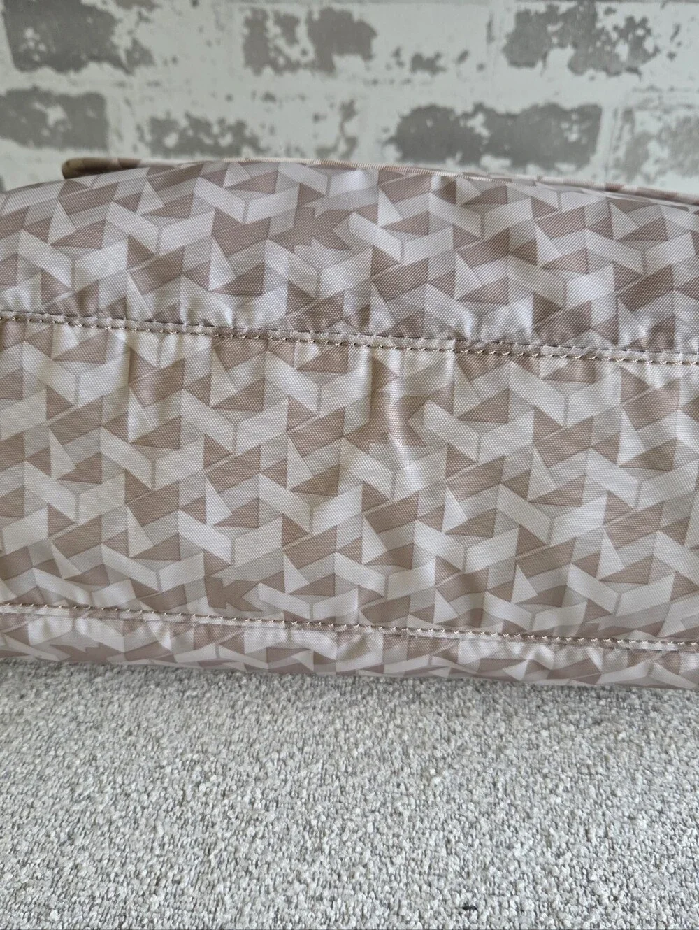 Kipling Large Shoulder Bag Zippered Tote - Geo Print Beige